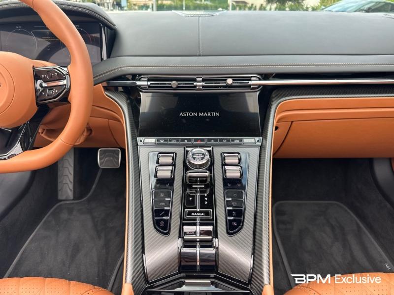 Image ASTON MARTIN Db12 Volante