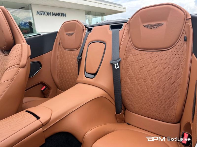 Image ASTON MARTIN Db12 Volante