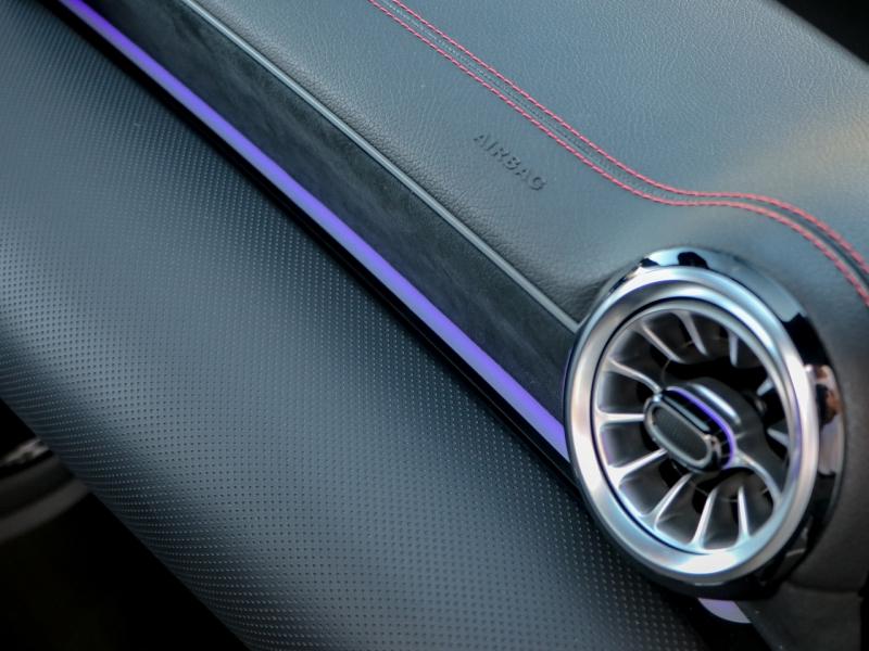 Image MERCEDES-BENZ CLA Shooting Brake 200 d 150ch AMG Line 8G-DCT