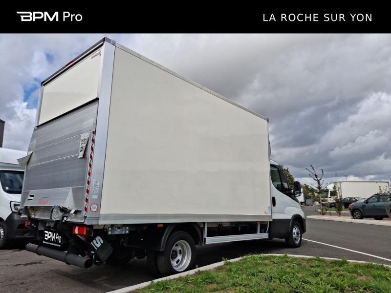 Image IVECO Daily CCb 35C16H 3.0L 160cv / Caisse Hayon / 20m3 / empattement 4100 / 35 500 HT