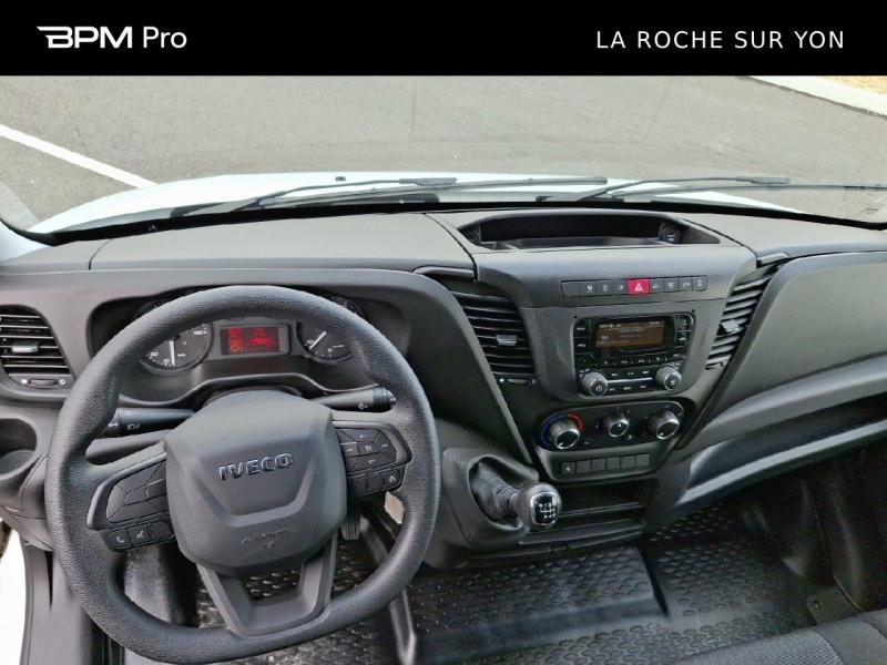 Image IVECO Daily CCb 35C16H 3.0L 160cv / Caisse Hayon / 20m3 / empattement 4100 / 35 500 HT