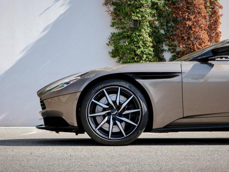 Image ASTON MARTIN DB11 Volante V8 4.0 510ch BVA8