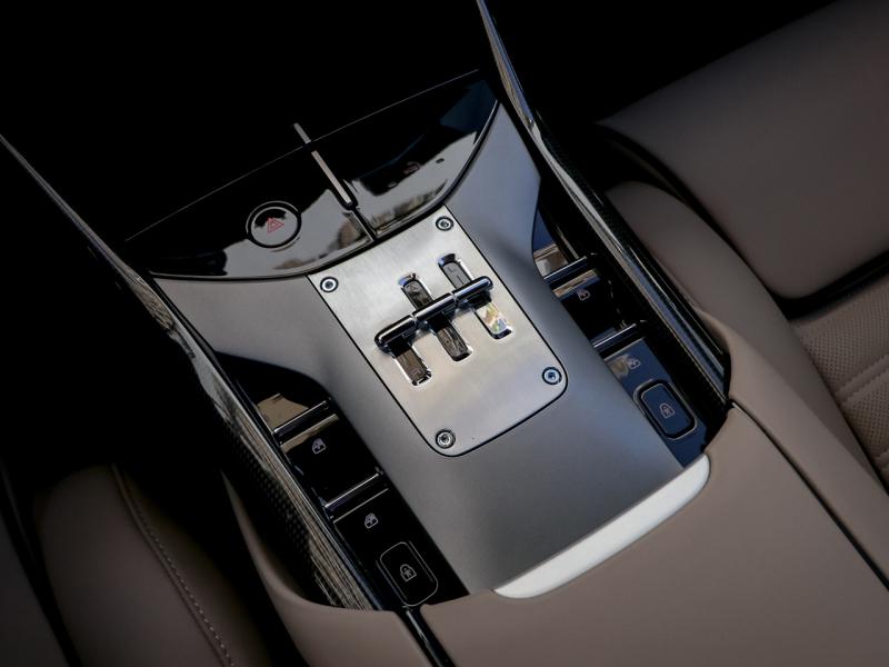 Image FERRARI PUROSANGUE suv