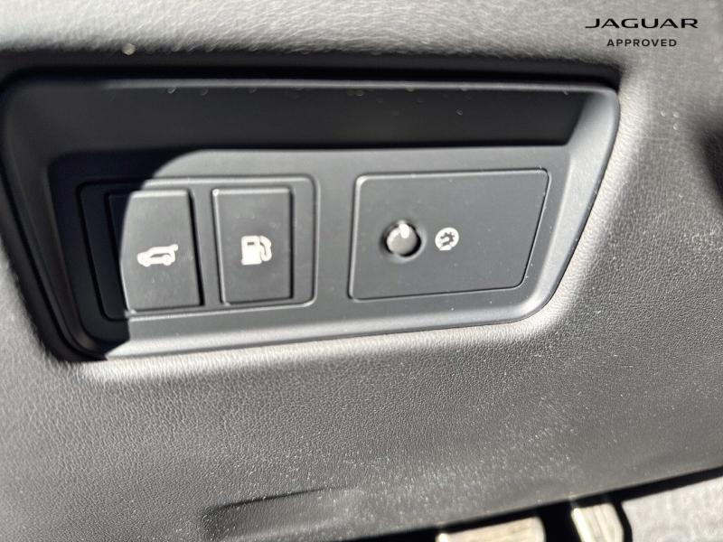 Image JAGUAR F-Pace P400e Plug-in-Hybrid R-Dynamic SE BVA8 AWD