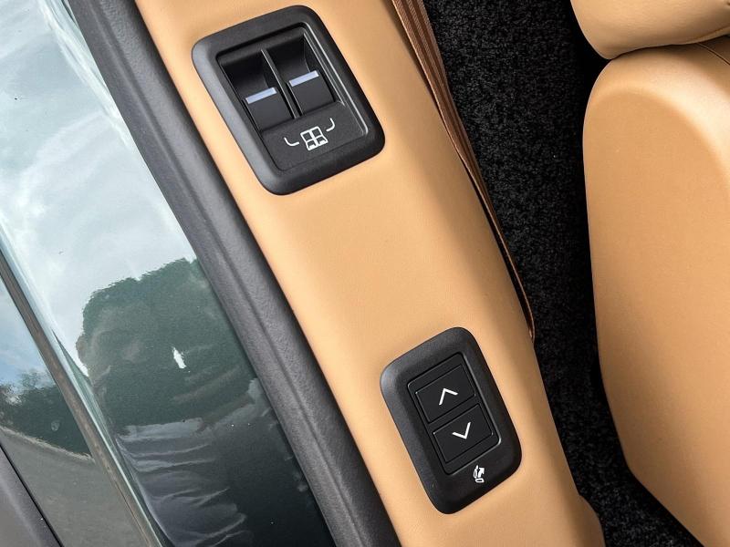 Image LAND-ROVER Range Rover 4.4 P530 530ch Autobiography LWB 7 places