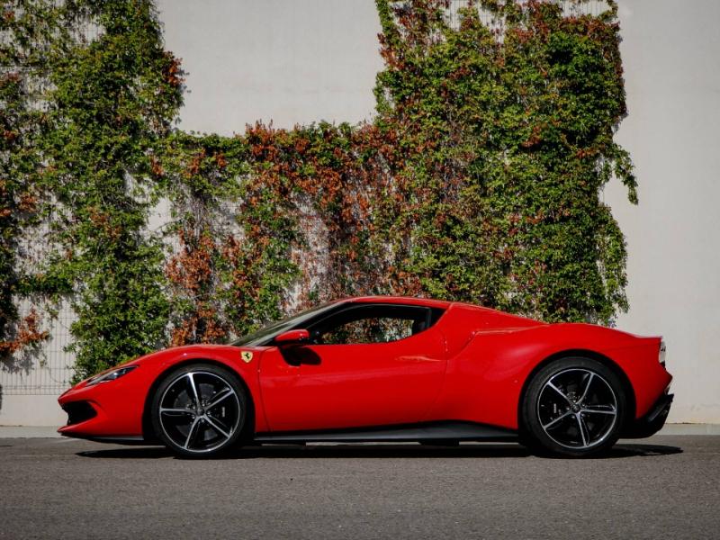 Image FERRARI 296 GTB