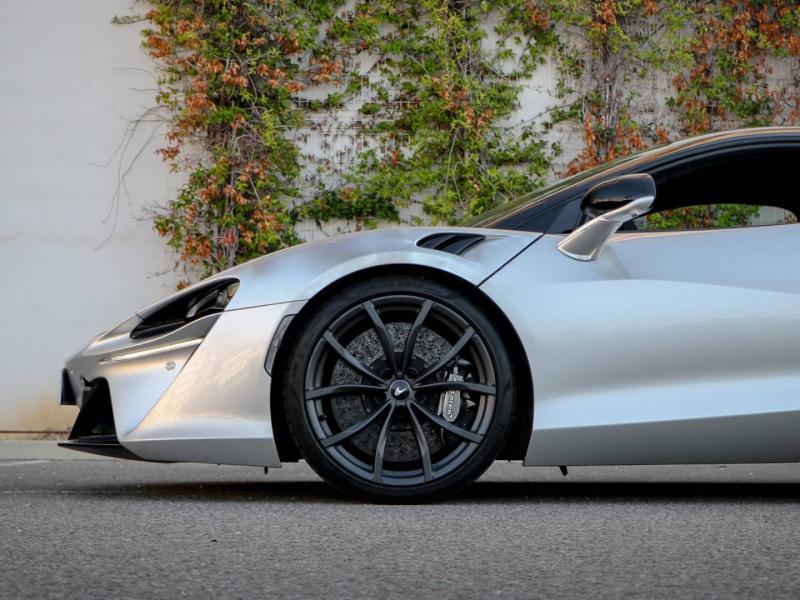 Image MCLAREN ARTURA V6 3.0 680ch