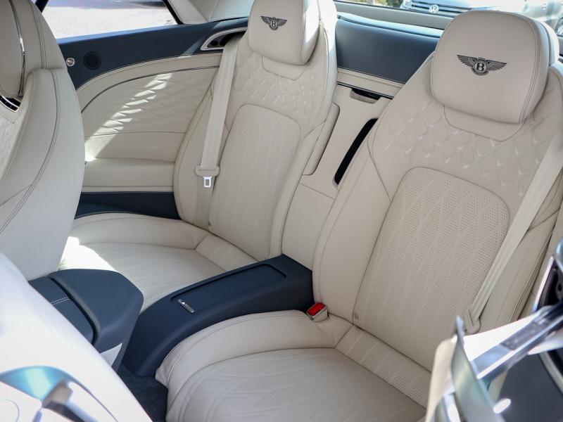 Image BENTLEY CONTINENTAL GTC Azure V8 Hybrid 4.0 680ch