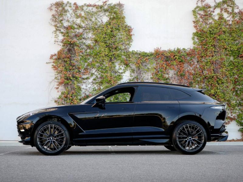 Image ASTON MARTIN DBX 4.0 V8 biturbo 707ch BVA9