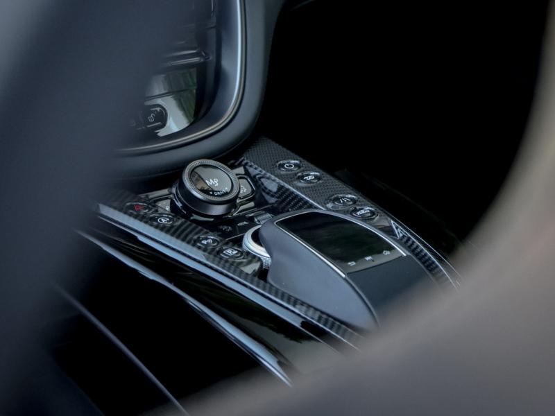 Image ASTON MARTIN DBX 4.0 V8 biturbo 707ch BVA9