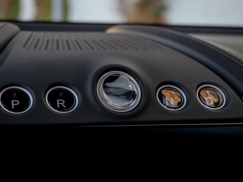 Image ASTON MARTIN DBX 4.0 V8 biturbo 707ch BVA9