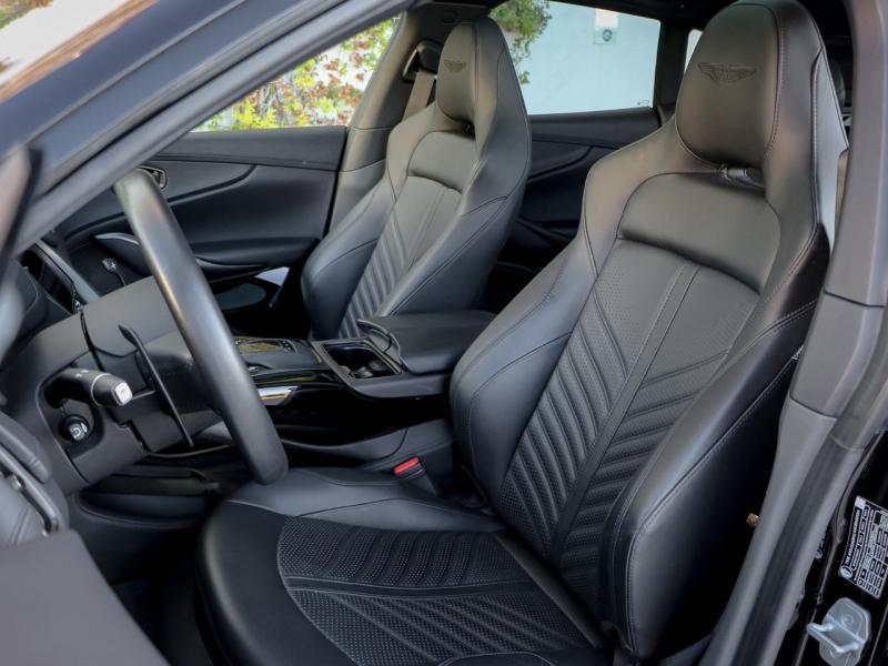 Image ASTON MARTIN DBX 4.0 V8 biturbo 707ch BVA9