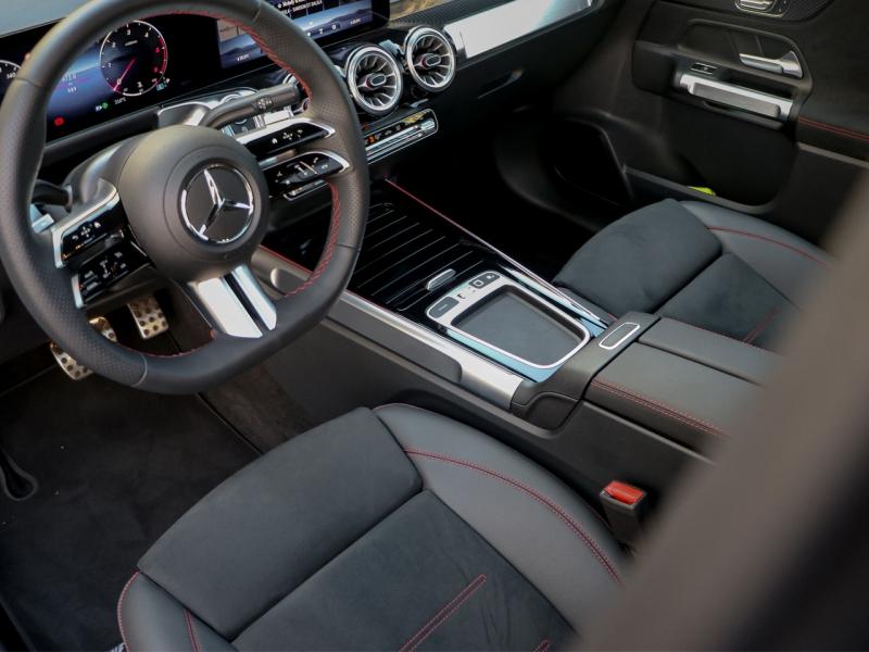 Image MERCEDES-BENZ GLB 200 d 150ch AMG Line 8G-DCT