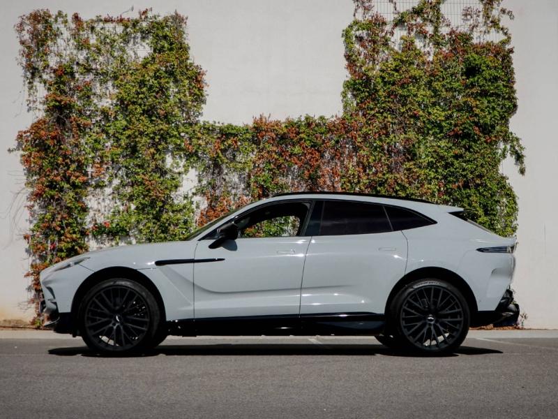 Image ASTON MARTIN DBX 4.0 V8 biturbo 707ch BVA9