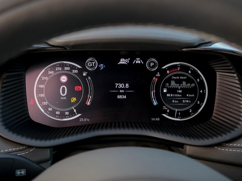 Image ASTON MARTIN DBX 4.0 V8 biturbo 707ch BVA9