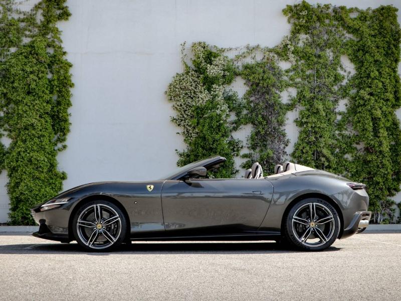 Image FERRARI ROMA SPIDER spider