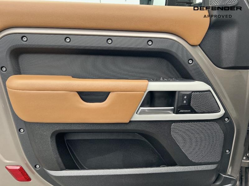 Image LAND-ROVER Defender 90 3.0 D300 X-Dynamic HSE