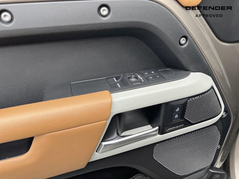Image LAND-ROVER Defender 90 3.0 D300 X-Dynamic HSE
