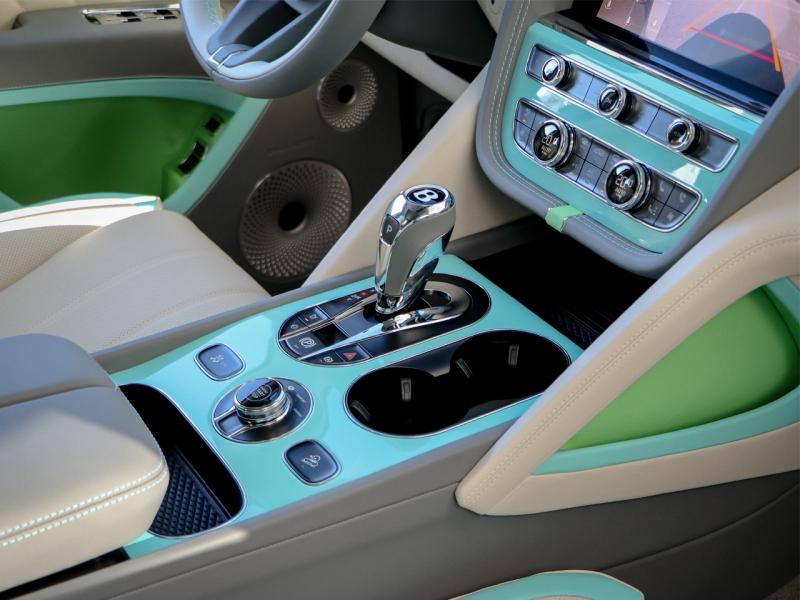 Image BENTLEY BENTAYGA Art Deco Collection V8 4.0 550ch