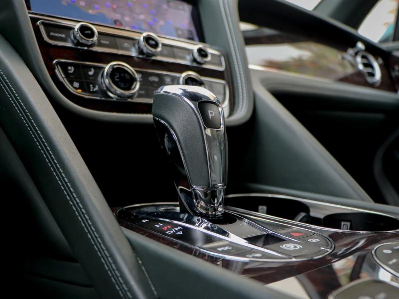 Image BENTLEY BENTAYGA First Edition V8 4.0 550ch