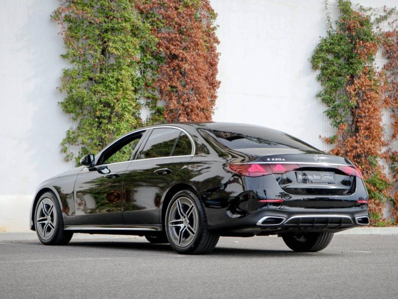 Image MERCEDES-BENZ Classe E 220 d 197+23ch AMG Line 9G-Tronic