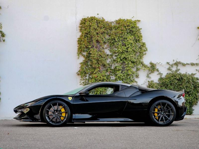 Image FERRARI SF 90 STRADALE