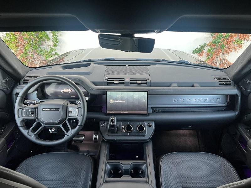 Image LAND-ROVER Defender 110 4.4 P635 Octa