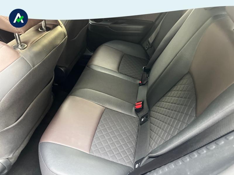 Image TOYOTA C-HR 122h Distinctive 2WD E-CVT