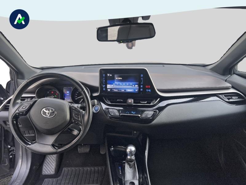 Image TOYOTA C-HR 122h Distinctive 2WD E-CVT