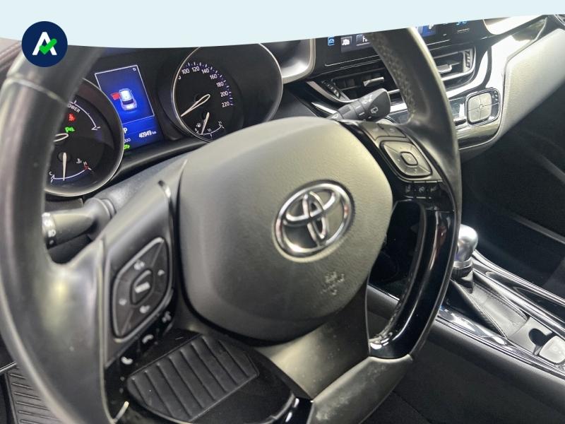 Image TOYOTA C-HR 122h Distinctive 2WD E-CVT