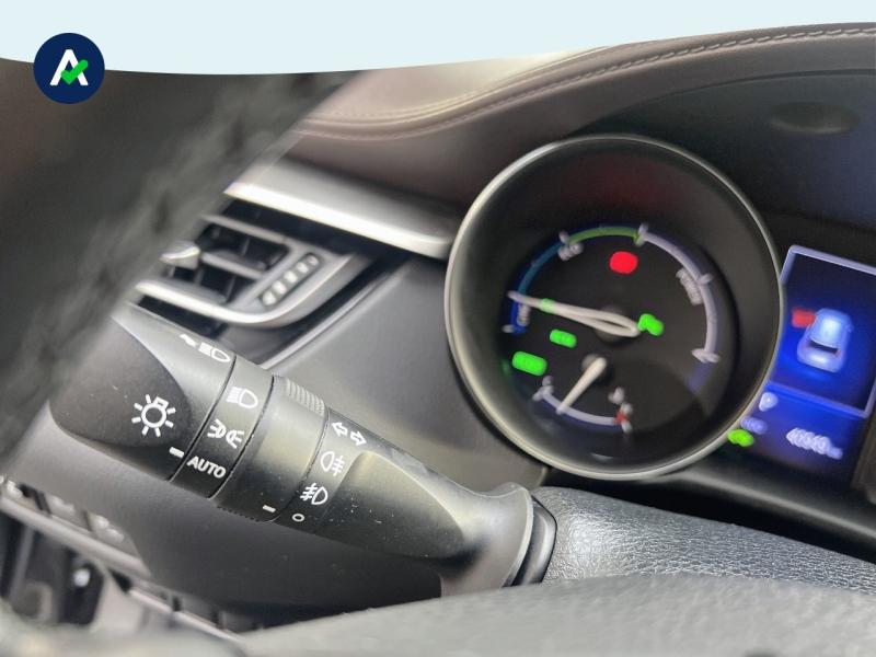 Image TOYOTA C-HR 122h Distinctive 2WD E-CVT