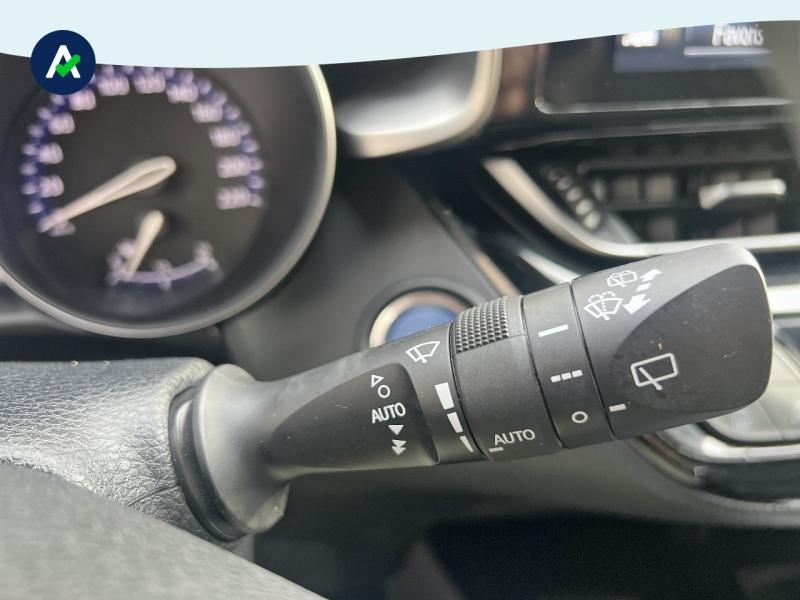 Image TOYOTA C-HR 122h Distinctive 2WD E-CVT