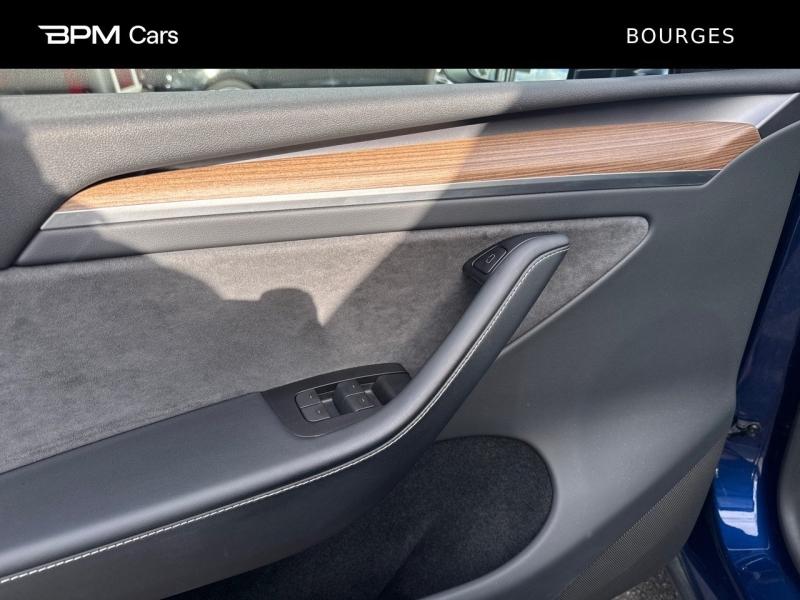Image TESLA Model Y Standard RWD