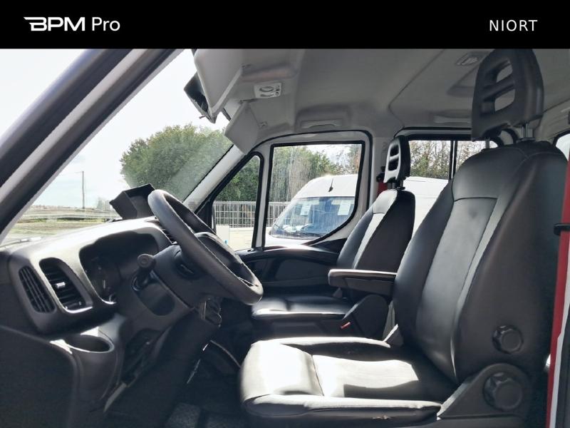 Image IVECO Daily CCb 35-160H D / Double cabine 6 places / 2023 / 35C16 / 3.0L 160CH / Benne & Coffre /