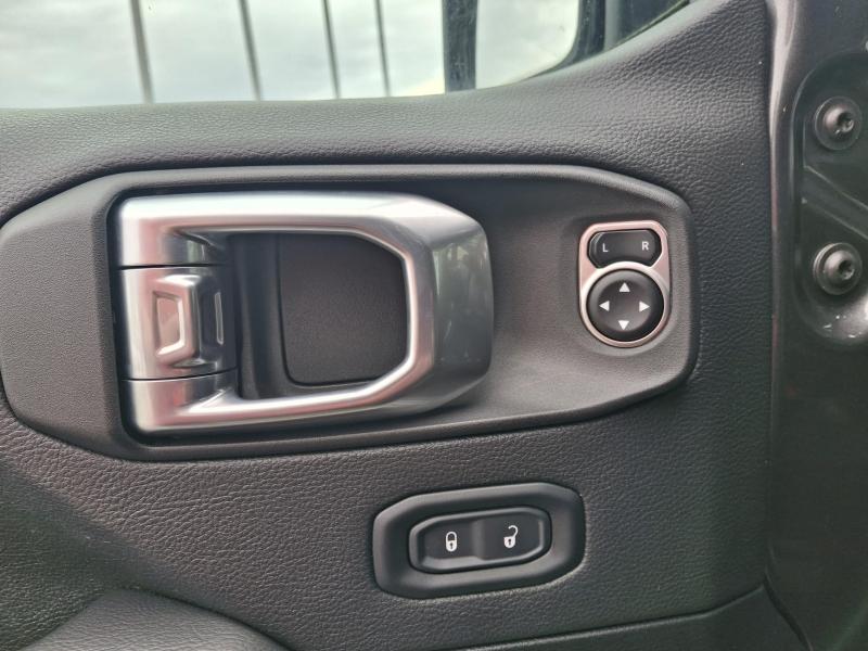 Image JEEP Gladiator 3.6 V6 286 ch Overland 4x4 BVA8 ESSENCE