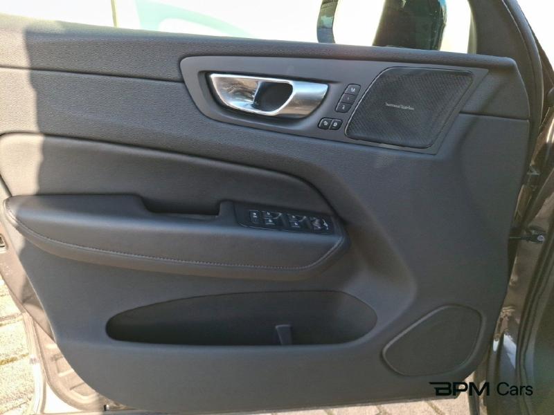 Image VOLVO XC60 T6 Hybride Rechargeable 253 + 145ch Ultra Style Dark Geartronic 8 AWD