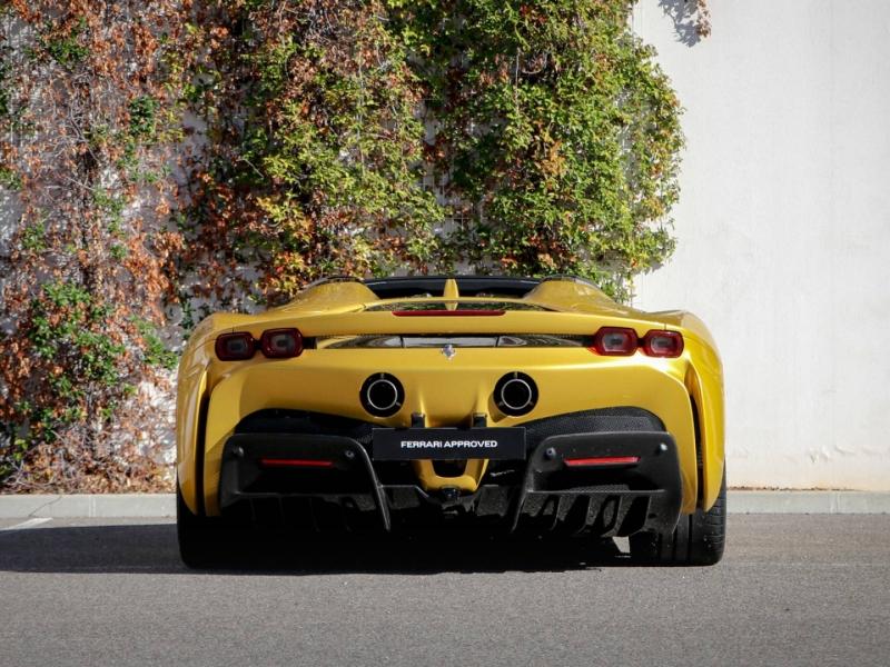 Image FERRARI SF90 SPIDER