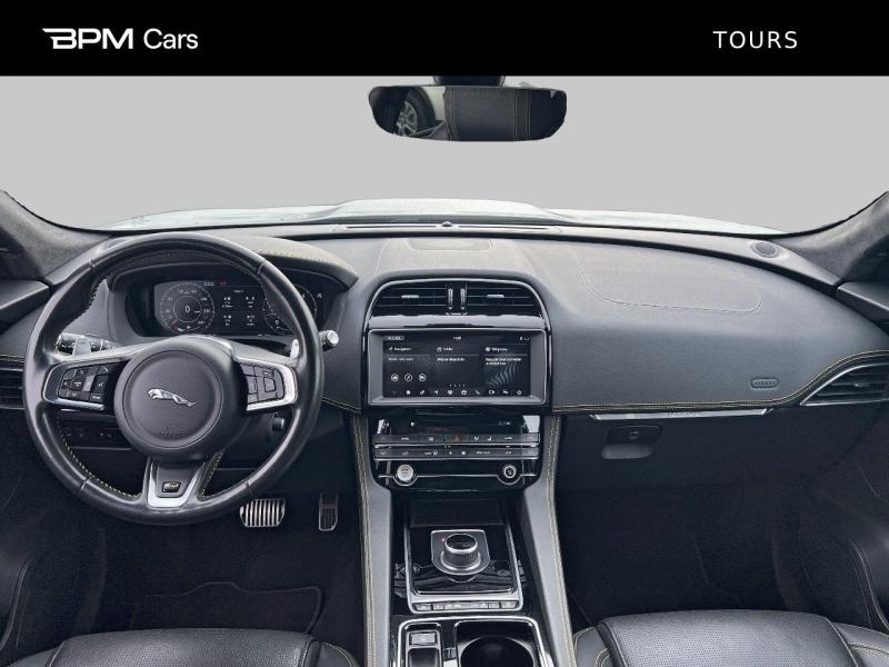 Image JAGUAR F-Pace V6 3.0D 300ch 300 Sport AWD BVA8 169g