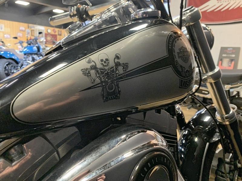 Image HARLEY-DAVIDSON Dyna Fat Bob Dyna Fat Bob 1584 Noir 2011