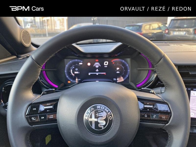 Image ALFA ROMEO Junior 1.2 Ibrida 145ch Speciale e-DCT6