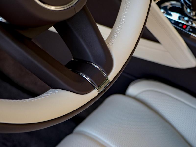 Image BENTLEY BENTAYGA Atelier Edition V8 4.0 550ch