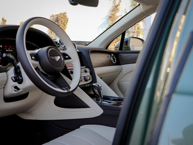 Image BENTLEY BENTAYGA Atelier Edition V8 4.0 550ch