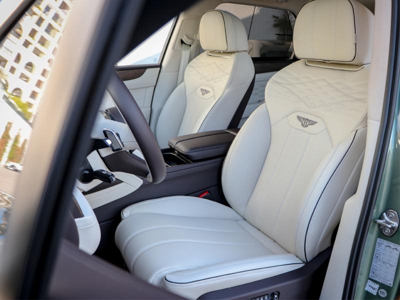 Image BENTLEY BENTAYGA Atelier Edition V8 4.0 550ch