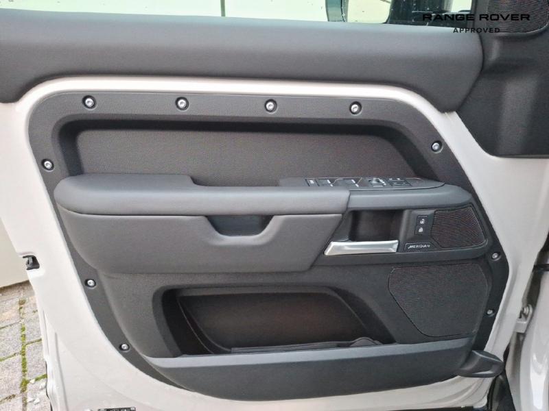 Image LAND-ROVER Defender 110 2.0 P300e PHEV X-Dynamic HSE
