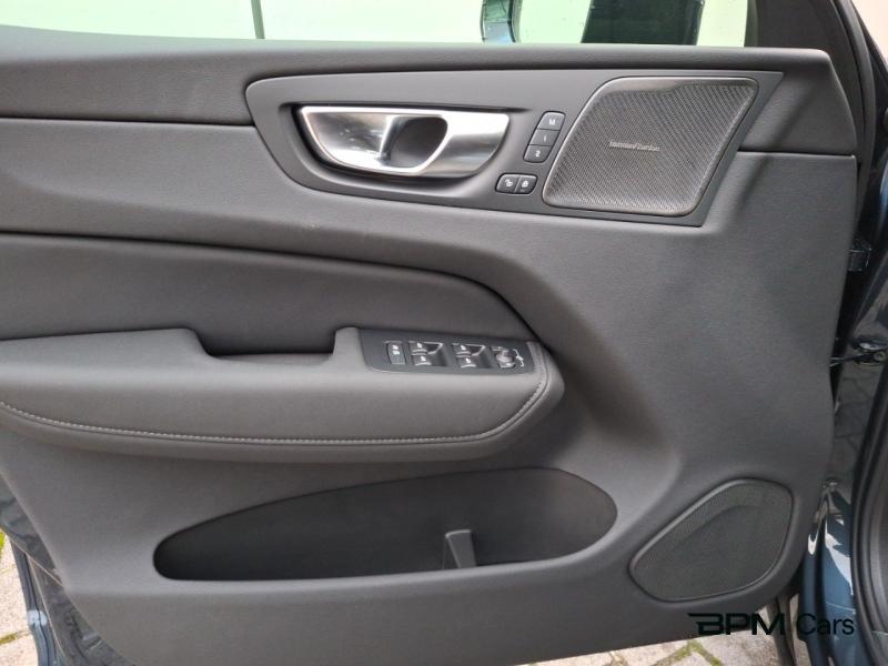 Image VOLVO XC60 T6 Hybride Rechargeable 350ch Ultra Style Dark Geartronic 8 AWD