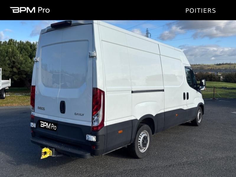 Image IVECO Daily 35S Fg 35-140H V12 / FOURGON 12m3 / 2022 / 2.3L 140CH / 35S14V12 /