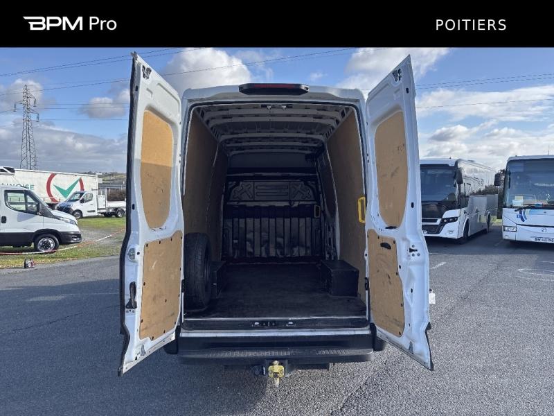 Image IVECO Daily 35S Fg 35-140H V12 / FOURGON 12m3 / 2022 / 2.3L 140CH / 35S14V12 /
