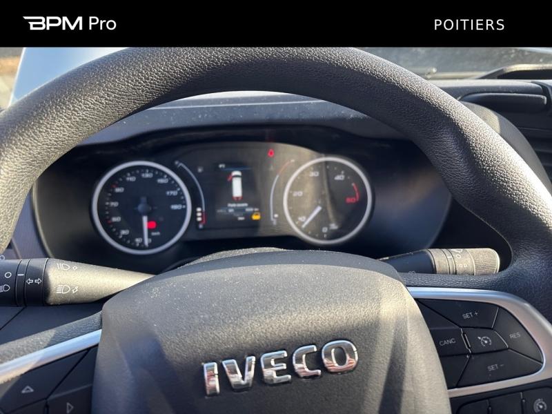 Image IVECO Daily 35S Fg 35-140H V12 / FOURGON 12m3 / 2022 / 2.3L 140CH / 35S14V12 /