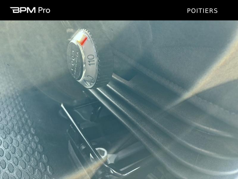 Image IVECO Daily 35S Fg 35-140H V12 / FOURGON 12m3 / 2022 / 2.3L 140CH / 35S14V12 /