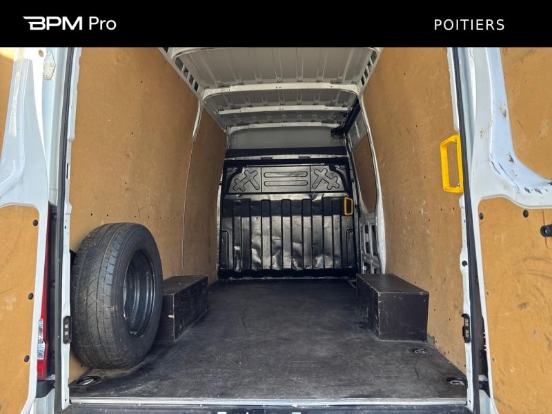 Image IVECO Daily 35S Fg 35-140H V12 / FOURGON 12m3 / 2022 / 2.3L 140CH / 35S14V12 /